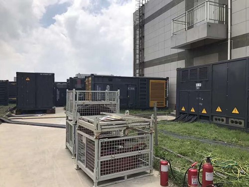 西华除了定期检查，还有哪些方法可以及时发现接触式转速表探头的磨损？